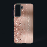 Rose Glitterie Foil Girly Signature Samsung Galaxy Hülle<br><div class="desc">Girly Imitate funkelnd Rose Gold Glitzer Highlights auf der links Kante, über ein Imitat rot und Rose Gold ombre brushed Metal-Folie. Die moderne, mädchenhafte Unterschrift besticht durch einen eleganten Schriftart aus weißer Kalligraphie mit dekorativen Schwänzen in vertikaler Form. Passen Sie die Stile des Schriftartes an oder verschieben Sie die glitzernden...</div>