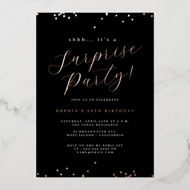 Rose Gold Black Script Confetti Überraschung Party Folieneinladung (Vorderseite)