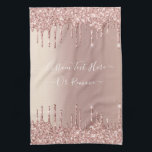 Rose Gold Blush Glitzer Sparkeln Tropfen Benutzerd Geschirrtuch<br><div class="desc">Rose Gold Blush Glitzer Sparkle Tropfen Custom Text Pink Modern - Fügen Sie Ihren einzigartigen Text oder Entfernen Text - Make Your Special Gift - Neu vergrössern und verschieben oder entfernen und fügen Sie Text / Elemente mit Anpassungstool. Design von MIGNED. Bitte schauen Sie sich meine anderen Projekte an. Sie...</div>