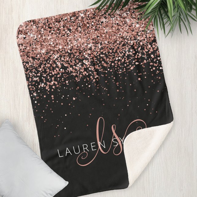 Rose Gold Blush Pink Glitzer Glam Monogram Name Sherpadecke (Von Creator hochgeladen)