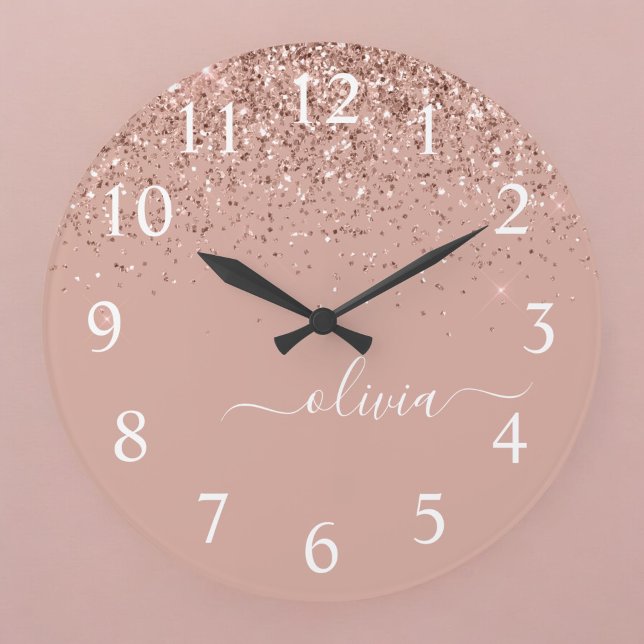 Rose Gold Blush Pink Glitzer Script Monogram Girl Große Wanduhr (Von Creator hochgeladen)