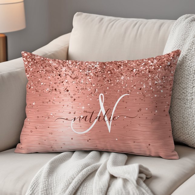 Rose Gold Brushed Metal Glitzer Monogram Name Dekokissen (Von Creator hochgeladen)
