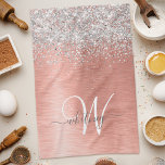 Rose Gold Brushed Metal Glitzer Monogram Name Geschirrtuch<br><div class="desc">Diese schicken Küchenhandtücher mit hübschem silber glänzenden Glitzer auf einer Rose mit goldgelb gebürstetem metallischem Hintergrund lassen Sie sich einfach persönlich gestalten.</div>