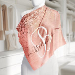 Rose Gold Brushed Metal Glitzer Monogram Name Halstuch<br><div class="desc">Dieses schicke Bandana-Design mit hübschem,  vergoldetem Glitzer aus Rose auf einer Rose mit goldgebürstetem metallischem Hintergrund ist einfach zu personalisieren.</div>