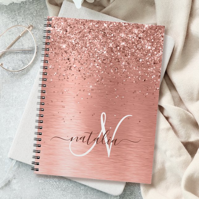 Rose Gold Brushed Metal Glitzer Monogram Name Notizblock (Von Creator hochgeladen)