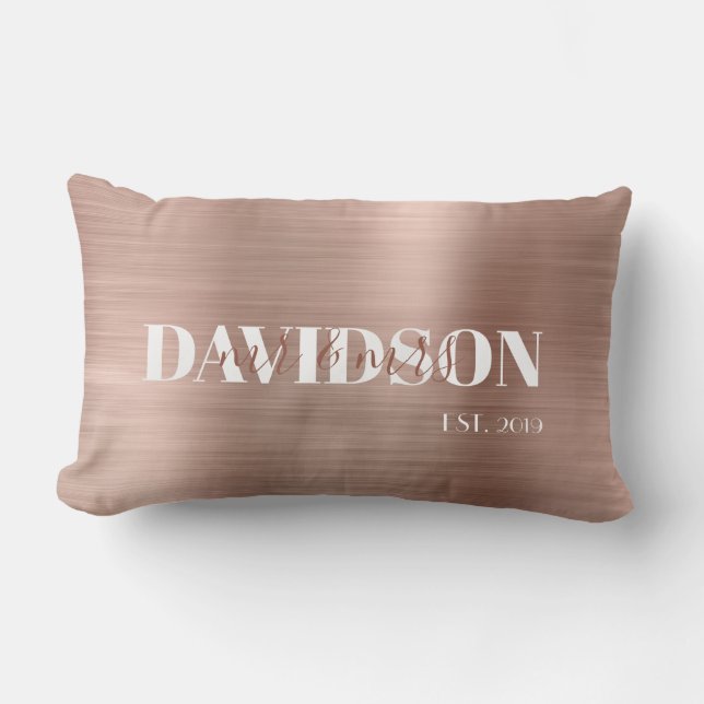 Rose Gold Brushed Metal Personalize Wedding Lendenkissen (Vorderseite)