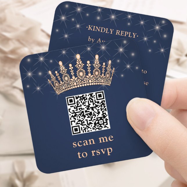 Rose Gold Crown QR Code RSVP Navy Blue Quinceañera Begleitkarte (Von Creator hochgeladen)