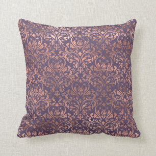 Rose Gold Damask auf Lila Kissen