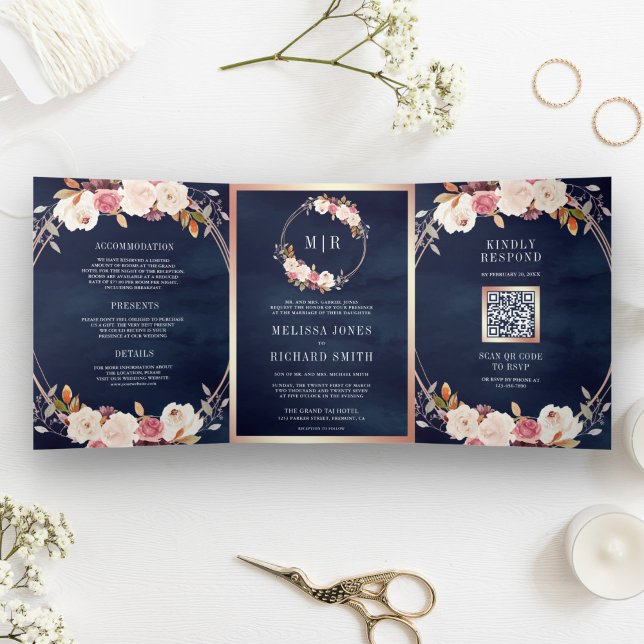 Rose Gold Dusty Pink Floral QR Code Navy Hochzeit Dreifach Gefaltete Einladung (Von Creator hochgeladen)