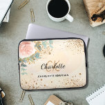 Rose Gold Glitzer Blütengold Laptopschutzhülle<br><div class="desc">Ein goldfarbener Hintergrund. Die Rose ist goldgelb,  die blütenrosa Aquarellblume,  die Rose,  die Eukalyptuspflanzen und die goldenen Zierpflanzen sind in Rosa gehalten. Personalisieren und fügen Sie Ihren Vornamen,  Monogramm-Initialen und vollständigen Namen. Der Name wird mit einem handgeschriebenen Stilskript geschrieben.</div>