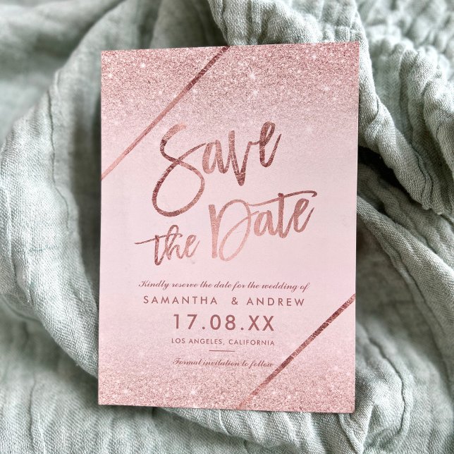 Rose Gold Glitzer Drehbuch rot Rosa Save the Date Ankündigungspostkarte (Rose gold glitter script blush pink save the date announcement postcard)