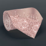 Rose Gold Glitzer Neck Tie mit benutzerdefiniertem Krawatte<br><div class="desc">Personalisierte Krawatte mit Rose Gold Krawatte Pinsel Rosa Glitzer Funkelnd Tropfen Benutzerdefinierter Textname Moderne Design Krawatte - Hinzufügen von Text / Name oder Entfernen Text - Make Your Special Neck Ties / Gift - Neu vergrössern und verschieben oder entfernen und hinzufügen / Elemente mit Anpassungstool. Wählen Sie Schriftart / Größe...</div>