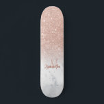 Rose Gold Glitzer ombre Marmor Chic Fügen Sie Ihre Skateboard<br><div class="desc">Rose Gold Glitzer ombre weißer Marmor Chic Fügen Sie Ihren Namen,  Monogramm</div>