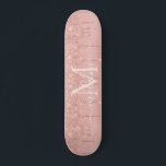 Rose Gold Glitzer Skateboard Individuelle Name Let<br><div class="desc">Skateboards mit Personalisiertem Monogram, benutzerdefiniertem Letter und Name Text Rose Gold Blush Glitzer Sparkle Personalisiert Geburtstag - Jubiläum oder Hochzeitsskateboard / Geschenk / Beilage - Hinzufügen Ihres Briefes / Name - Text oder Entfernen - Erstellen Sie Ihr Sondergeschenk - Verkleinern, verschieben oder entfernen und hinzufügen von Text / Elementen mit...</div>