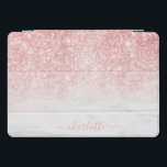 Rose Gold Glitzer Sparkle Personalisierter Name iPad Pro Cover<br><div class="desc">Rose Gold Glitzer Sparkle Marmor Personalisiert Name iPad Hüllen und Covers bietet eine hübsche Rose Gold Glitzer und Marmor Muster mit Ihrem personalisierten Namen. Personalisiert,  indem Sie den Text in dem dafür vorgesehenen Textfeld bearbeiten. Entworfen von ©Evco Studio www.zazzle.com/store/evcostudio</div>