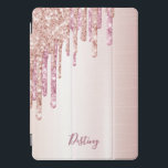 Rose Gold Glitzer Tropfen Name iPad Pro Cover<br><div class="desc">Ein elegantes,  mädchenhaftes und glamouröses Pad-Gehäuse. Imitate Rose Gold und rosa Glitzer Tropfen,  malen Tropfen. Chic Rose Gold ombre Imitate metallisch aussehen Hintergrund. Geben Sie Ihren Namen ein,  der mit einem modernen handgeschriebenen Stilskript geschrieben wurde. Dunkle Rose goldfarbene Buchstaben.</div>