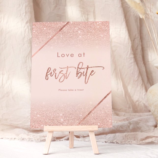 Rose Gold Glitzer Typografie Rosa Schild Einladung (Rose gold glitter typography blush pink sign invitation , first bite)