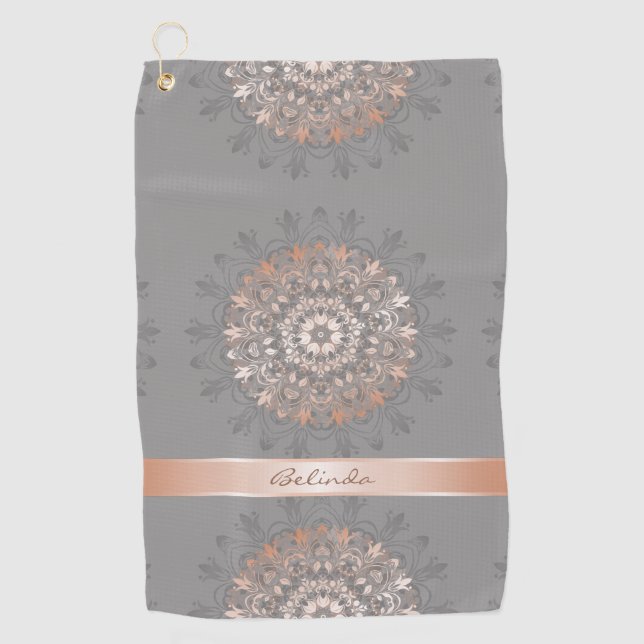 Rose Gold Gray Floral Mandala Monogram Golfhandtuch (Vorderseite)