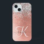 Rose Gold Hübsch Girl Silver Glitzer Funkelnd iPhone 15 Hülle<br><div class="desc">Dieses schicke Gehäuse mit hübschem silberglänzenden Glitzer auf einer Rose mit goldgelb gebürstetem metallischem Hintergrund ist einfach zu personalisieren.</div>