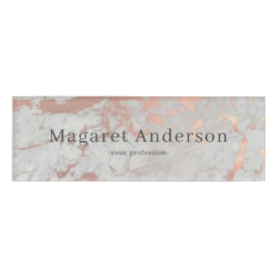 Rose Gold in grauem Marmor Mitarbeiterinnen Namenschild