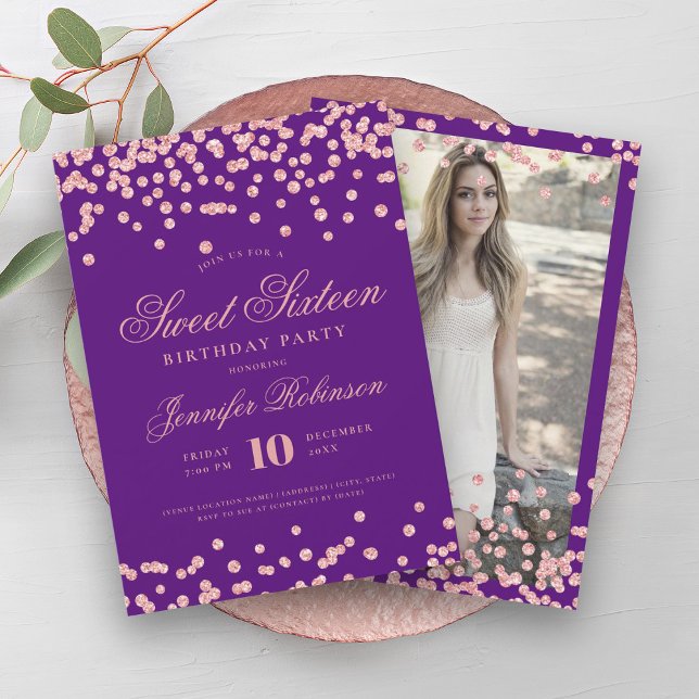 Rose Gold Lila Confetti Foto Sweet 16 Einladung (Rose Gold Purple Confetti Photo Sweet 16 Invitation)