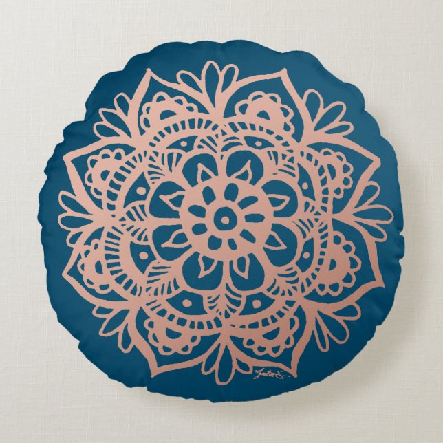 Rose Gold Mandala über die dunkelblaue Blume Rundes Kissen (Vorderseite)