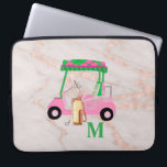 Rose Gold Marble Chic Golf Gal Laptopschutzhülle<br><div class="desc">Ein charmanter, einzigartiger Golfwagen - pink und grün - geschmackvoll fertig - bereit, den Platz zu betreiben - auf diesem schicken Laptop-Ärmel. —Das ist ein tolles Geschenk für alle Golfliebhaber - Spaß / attraktiv / einzigartig. Personalisieren Sie es mit Ihren Initialen/Monogramm. Wenn Sie Fragen zum Design oder eine spezielle Anfrage...</div>