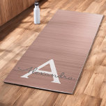 Rose Gold Pink Glam Metallic Monogramm Yogamatte<br><div class="desc">Blush Pink - Rose Gold Imitate Brushed Metal Metal Foil Elegant Mit Monogramm Yoga Mat für Ihre Glam Chic Workout Session.</div>
