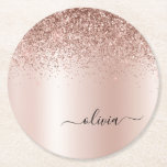 Rose Gold - Rosa Rosa Glitzer Metal Monogramm Name Runder Pappuntersetzer<br><div class="desc">Rose Gold - Rosa schwarze Imitate Foil metallic Sparkle Glitzer gebürstete Metal Monogram Name Paper Untersetzer. Dies macht den perfekten Abschluss,  Geburtstag,  Hochzeit,  Brautparty,  Jubiläum,  Babydusche oder Junggeselinnen-Abschied Geschenk für jemanden,  die Lieben glamourösen Luxus und schicke Stile.</div>