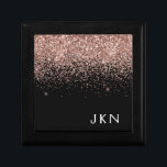 Rose Gold Rosa Schwarzer Glitzer Monogram Girl Erinnerungskiste<br><div class="desc">Schwarz und Rose Gold - Schwarz Rosa Sparkle Glitzer Monogram Name Juwelry Keepake Box. Dies macht den perfekten Abschluss,  Geburtstag,  Hochzeit,  Brautparty,  Jubiläum,  Babydusche oder Junggeselinnen-Abschied Geschenk für jemanden,  die Lieben glamourösen Luxus und schicke Stile.</div>
