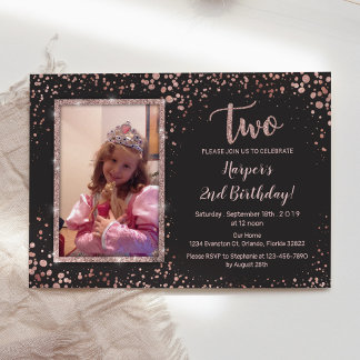 Rose Gold Trendy Elegante 2. Geburtstag Girls Foto Einladung