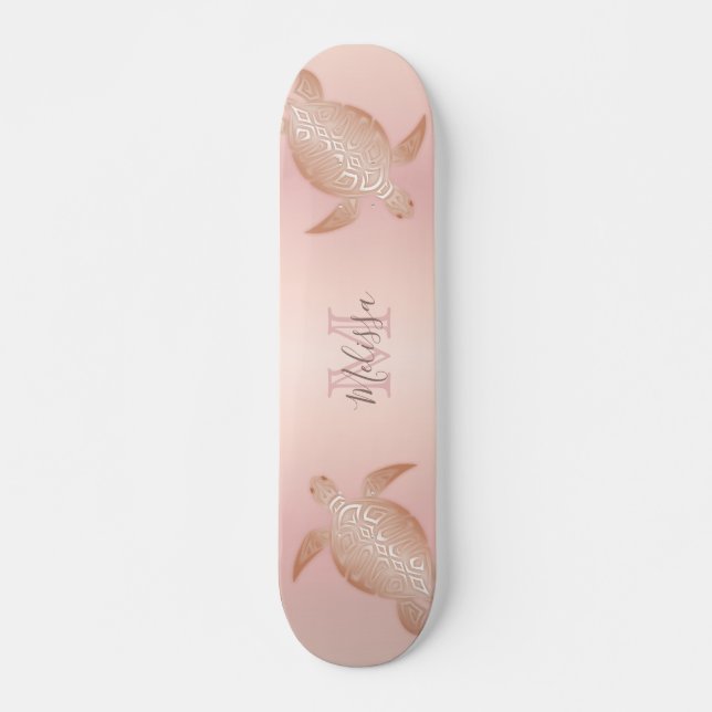 Rose Gold Turtle Blush Apricot Monogram Tropisch Skateboard (Vorne)