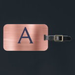 Rose Gold und Navy Blue BrushMetal Monogram Gepäckanhänger<br><div class="desc">Rose Gold - Rosa Rosa und Navy Blau gebürstete Metallfolie Monogram Name und erste Gepäckmarke. Diese Taschenmarke ist ideal für Zurück in die Schule,  Arbeit oder Reisen.</div>