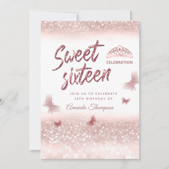 Rose Goldglitterling-Schmetterling-Tiara-Kalligrap Einladung (Vorderseite)