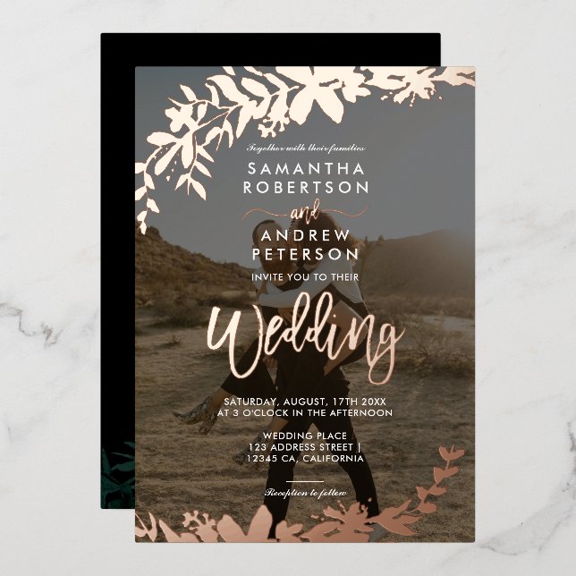Rose Goldskripttypografie Floral Foto Hochzeit Folieneinladung (Vorderseite/Rückseite)