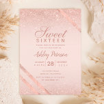 Rose Goldtypografie Streifen Glitzer rot Sweet 16 Einladung<br><div class="desc">Eine moderne,  schicke und elegante Rose Gold Typografie 16 . Geburtstag Party Einladung mit Rose Gold Glitzer ombre geometrische Streifen auf rot pink</div>