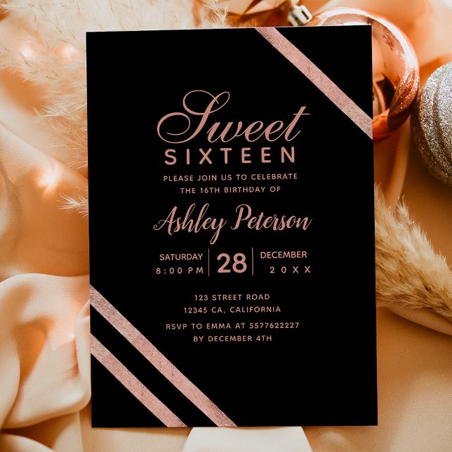 Rose Goldtypografie Streifen Sweet 16 Party Einladung (Rose gold typography stripes Sweet 16 party Invitation)