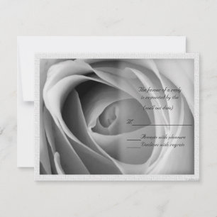 Rose im Detail bw. uAwg RSVP Karte