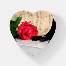 Rose, Klavier und Musikblatt Paperweight