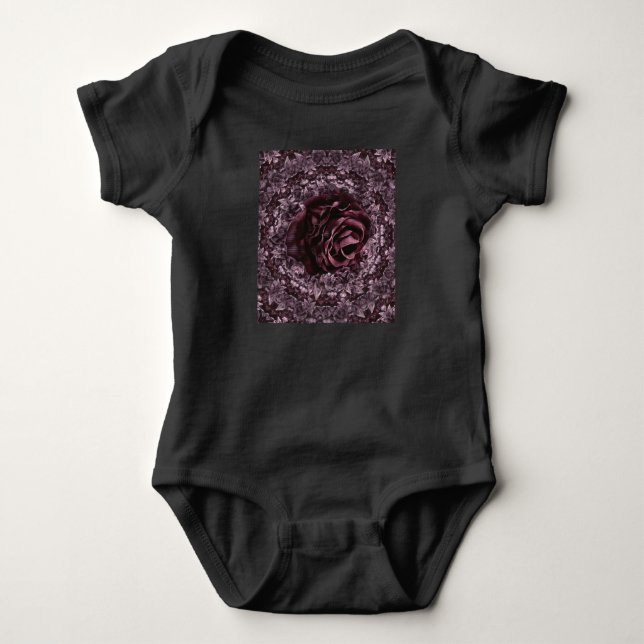 Rose Mandala Baby Strampler (Vorderseite)