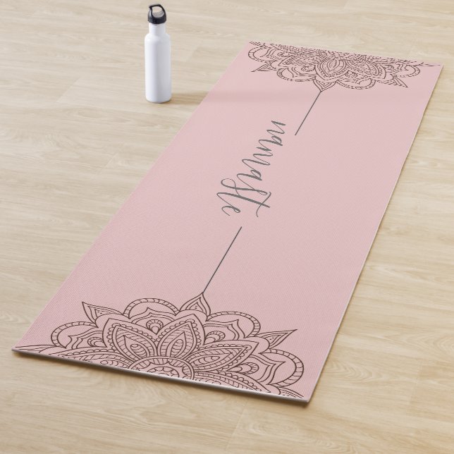 Rose Pink Namaste Script Mandala Yogamatte (Beispiel)