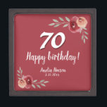 Rose Rotes Wasser Blütenfarben 70. Geburtstag Kiste<br><div class="desc">Rote Aquarell Rose Floral 70. Geburtstag Geschenkboxen. Rose in Rot- und Orangetönen. Geben Sie den Namen und das Datum der Feier ein. Sie können die Altersnummer ändern.</div>