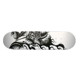 Rose-Tätowierung Skateboard