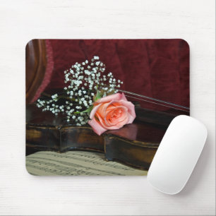 Rose über alte Geige Mousepad