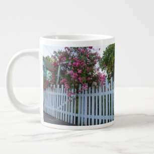 Rose und Picketzaun - Martha's Vineyard Jumbo-Tasse