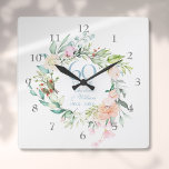 Rose zum 60./75. Hochzeitstag Quadratische Wanduhr<br><div class="desc">Die elegante botanische Uhr zum 60. oder 75. Jahrestag der Hochzeit mit einer zarten Aquarellblütengarage kann mit Ihren speziellen Diamanten- oder Platin-Jubiläumsinformationen in elegantem,  rautenblauen Text personalisiert werden. Entwickelt von Thisisnotme©</div>