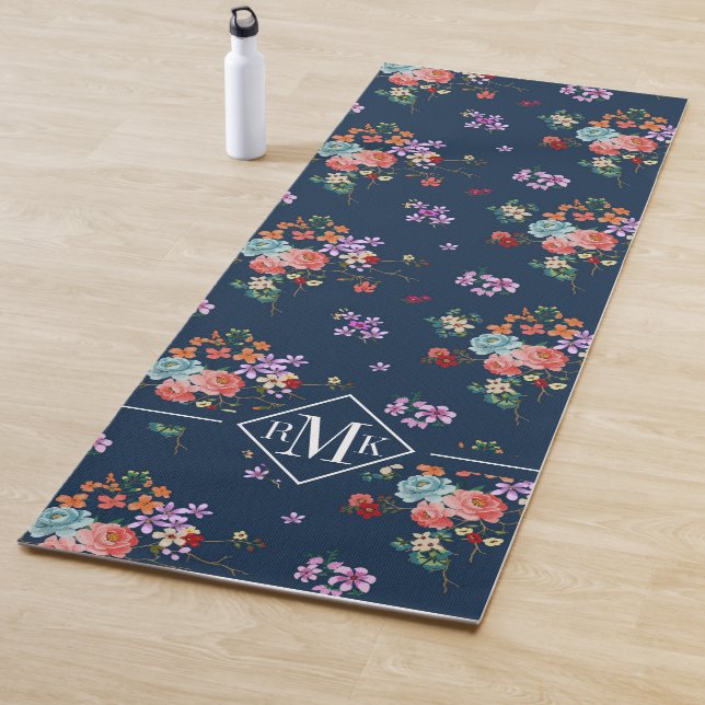 Rosen-Blumenstrauß-Blumenmuster des Monogramm-| Yogamatte (Beispiel)