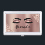Rosen Gold Rosa Monogram Glitzer Eyelashes Visitenkarten Dose<br><div class="desc">Rose Gold - Schwarz rosa Imitate Foil Metallic Sparkle Glitzer gebürstete Metal Monogram Name and Initial Eyelashes (Lashes),  Eyelash Extensions and Eyes Business Card Holder. Das macht den perfekten 16 Geburtstag,  Hochzeit,  Brautparty,  Jubiläum,  Babydusche oder Junggeselinnen-Abschied Geschenk für jemanden,  der sein Zimmer im trendigen coolen Stil dekoriert.</div>