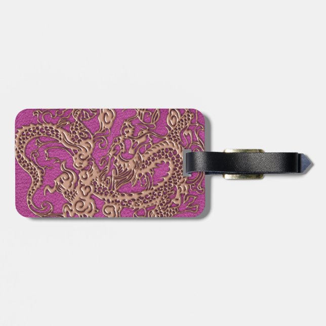 Rosen-Golddrache auf rosa magentaroter lederner Gepäckanhänger (Rückseite horizontal)