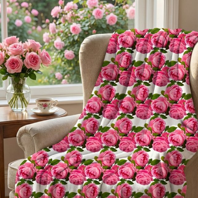 Rosen in Weiß Fleecedecke (Pink rose floral on white fleece blanket, perfect for those chilly spring days.  )